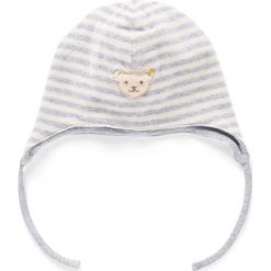 Czapka w kolorze szaro-kremowym. Szare czapeczki niemowlęce Steiff, w paski, z bawełny. W wyprzedaży za 42,95 zł.