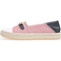 Geox espadryle damskie Modesty 37 czerwone. Czerwone espadryle damskie Geox, bez wzorów, bez obcasa. W wyprzedaży za 169,00 zł.