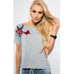 T-shirty damskie: Jasnoszary T-shirt z Naszywkami 3339