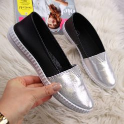 Tenisówki damskie slip on czarne srebrne McKeylor - czarny / srebrny. Szare trampki i tenisówki damskie McKeylor, bez wzorów, bez zapięcia. Za 69,99 zł.