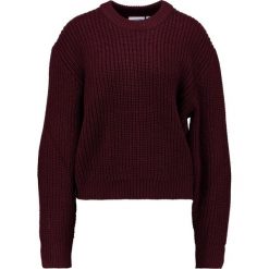 Swetry klasyczne damskie: Weekday HUGE CROPPED Sweter wine red