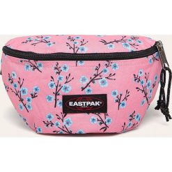 Eastpak - Nerka. Różowe nerki damskie Eastpak, w paski, z materiału, małe, bez dodatków. Za 99,90 zł.