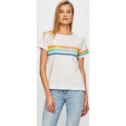 Wrangler - Top. Białe bluzki damskie Wrangler, s, z nadrukiem, z bawełny, z okrągłym kołnierzem. W wyprzedaży za 79,90 zł.