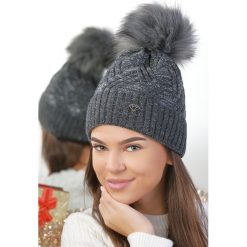 Czapka SELIA GRAFIT. Szare szaliki damskie Czapka SELIA GRAFIT, bez wzorów. W wyprzedaży za 29,00 zł.