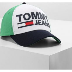 Czapki damskie: Tommy Jeans PRINTED Czapka z daszkiem green