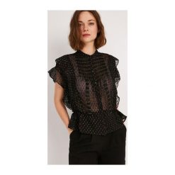 Bluzka z falbankami. Bluzki damskie Promod, bez wzorów, eleganckie, z falbankami, bez rękawów. Za 169,90 zł.