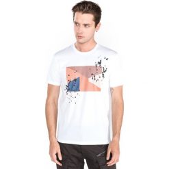 BOSS Hugo Boss Tessler 118 Koszulka Biały. Białe podkoszulki męskie BOSS Hugo Boss, l, z nadrukiem, z bawełny, bez kołnierzyka, krótkie. Za 399,95 zł.