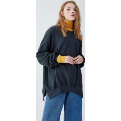 Bluza basic Join Life. Szare bluzy damskie Pull&Bear, bez wzorów, bez rękawów, bez kaptura. Za 89,90 zł.