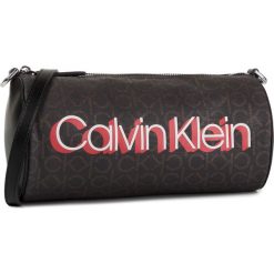 Torebka CALVIN KLEIN - Monogram Sml Barrel K60K605628 0HD. Pomarańczowe listonoszki damskie Calvin Klein, bez wzorów, ze skóry ekologicznej, eleganckie, bez dodatków. W wyprzedaży za 249,00 zł.