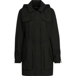 Parka DKNY DL98G855. Czarne kurtki damskie DKNY, s, bez wzorów, bez kaptura. W wyprzedaży za 439,00 zł.
