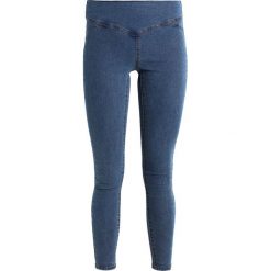 Vero Moda VMHOT SUPREME MIX Jeans Skinny Fit medium blue denim. Niebieskie rurki damskie Vero Moda. Za 129,00 zł.