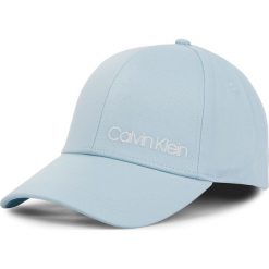 Czapka z daszkiem CALVIN KLEIN - Side Logo Cap K60K605170 458. Niebieskie czapki damskie Calvin Klein, bez wzorów, z bawełny. W wyprzedaży za 109,00 zł.