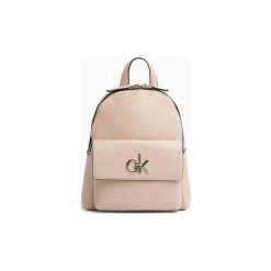 Plecaki Calvin Klein Jeans K60K605610 RE-LOCK BACKPACK. Brązowe plecaki damskie Calvin Klein Jeans, bez wzorów, z jeansu. Za 536,55 zł.