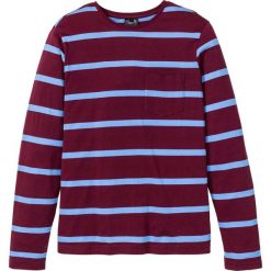 Shirt z długim rękawem i kieszonką na wys. piersi bonprix czerwony klonowy + w paski. Czerwone koszulki męskie bonprix, s, w paski, bez kołnierzyka, z długim rękawem, długie. Za 54,99 zł.