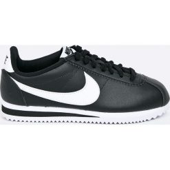 Nike Sportswear - Buty Classic Cortez. Czarne buty sportowe damskie Nike Sportswear, bez wzorów, ze skóry, sportowe. W wyprzedaży za 349,90 zł.