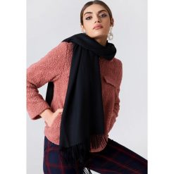 Szaliki damskie: NA-KD Accessories Tkany szalik – Black