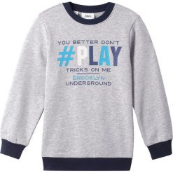 Bluza z modnym nadrukiem bonprix jasnoszary melanż. Szare bluzy chłopięce bonprix, z nadrukiem, z długim rękawem, długie, bez kaptura. Za 44,99 zł.