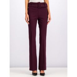 Spodnie materiałowe Marciano Guess 94G102 6375Z. Czerwone spodnie damskie MARCIANO GUESS, z aplikacjami, z elastanu. W wyprzedaży za 319,00 zł.