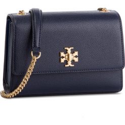 Torebka TORY BURCH - Kira Mini Bag 53331 Royal Navy 403. Niebieskie torebki klasyczne damskie Tory Burch, bez wzorów, ze skóry, wizytowe, bez dodatków. W wyprzedaży za 919,00 zł.