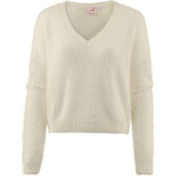 Sweter w kolorze białym. Białe swetry damskie Street & Sports Wear, s, bez wzorów, bez rękawów, bez kaptura. W wyprzedaży za 77,95 zł.