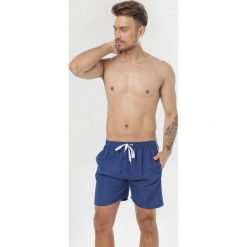 Niebieskie Szorty Arienah. Niebieskie spodenki i szorty męskie Born2be, xl, bez wzorów. W wyprzedaży za 29,99 zł.
