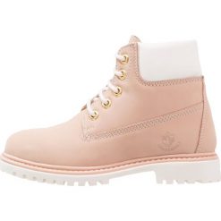 Lumberjack RIVER Botki sznurowane pink/white. Czerwone buty zimowe damskie marki Lumberjack, z materiału, na sznurówki. W wyprzedaży za 164,45 zł.