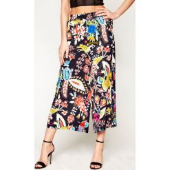 Kuloty Desigual Artemisa 20SWPW32. Czarne spodnie damskie Desigual, xl, bez wzorów, z wiskozy. Za 449,00 zł.