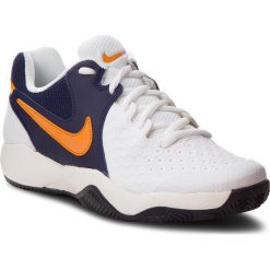 Buty NIKE - Air Zoom Resistance Cly 922064 180 White/Orange Peel. Białe buty fitness męskie Nike, z materiału. W wyprzedaży za 229,00 zł.