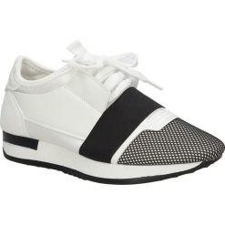 Sportowe casu ks-1072. Białe buty sportowe damskie Casu, bez wzorów, ze skóry ekologicznej, klasyczne. Za 119,99 zł.
