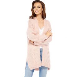 Swetry klasyczne damskie: Sweter w kolorze pudrowym
