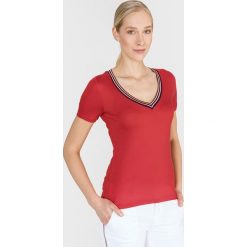 Scotch & Soda Koszulka Czerwony. Czerwone bluzki damskie Scotch & Soda, m, bez wzorów, z lyocellu, bez kołnierzyka, z krótkim rękawem. Za 219,95 zł.