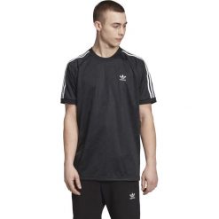 Adidas Originals Koszulka Czarny. Czarne podkoszulki męskie adidas Originals, xxl, bez wzorów, z poliesteru, bez kołnierzyka, krótkie. Za 145,95 zł.