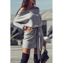 Sukienka BLEOMA GREY. Szare sukienki damskie Sukienka BLEOMA GREY, s, bez wzorów, bez kołnierzyka, z krótkim rękawem, krótkie, mini. W wyprzedaży za 69,00 zł.