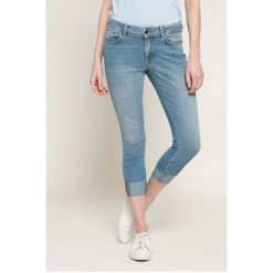 Only - Jeansy. Niebieskie jeansy damskie marki ONLY, bez wzorów, z elastanu. W wyprzedaży za 79,90 zł.