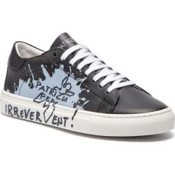 Sneakersy PATRIZIA PEPE - 2V8563/A4U6-K370 Black Slash. Czarne półbuty damskie Patrizia Pepe, na co dzień, bez wzorów, ze skóry, bez obcasa, bez zapięcia. W wyprzedaży za 749,00 zł.