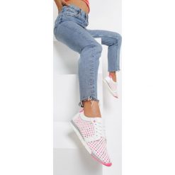 Fuksjowe Buty Sportowe Miramere. Buty sportowe damskie Renee, z aplikacjami, sportowe. Za 129,99 zł.