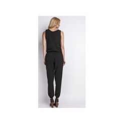 ZWIEWNY KOMBINEZON, KB101. Czarne kombinezony damskie Lanti, na co dzień, bez wzorów, eleganckie, bez kołnierzyka, bez rękawów. Za 179,00 zł.