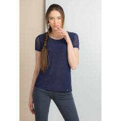 Bluzka z siateczki. Szare bluzki damskie Monnari, bez wzorów, klasyczne, z klasycznym kołnierzykiem. Za 39,95 zł.