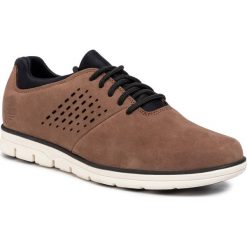 Półbuty Timberland Bradstreet Perf'd TB0A2BW8D691. Pomarańczowe półbuty męskie Timberland, na co dzień, bez wzorów, bez zapięcia. W wyprzedaży za 319,00 zł.