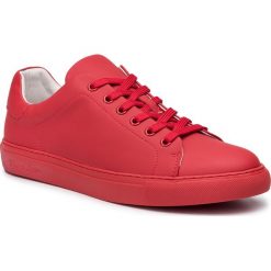 Sneakersy TOGOSHI - TG-15-03-000126 108. Czerwone sneakersy męskie Togoshi, na co dzień, bez wzorów, ze skóry, bez zapięcia. W wyprzedaży za 229,00 zł.