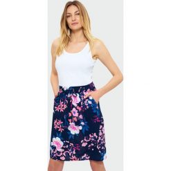 Bawełniany top na ramiączkach. Szare bluzki damskie Greenpoint, bez wzorów, z elastanu, bez kołnierzyka, bez rękawów. Za 29,99 zł.