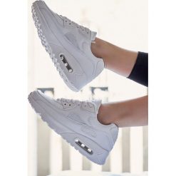 Białe Buty Sportowe Classic Nilda. Białe buty sportowe damskie Born2be, bez wzorów, sportowe. Za 99,99 zł.