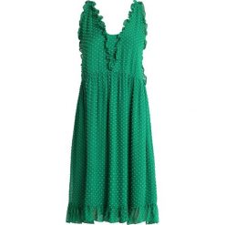 Custommade NALIN Sukienka letnia jolly green. Zielone sukienki damskie marki Custommade, na lato, bez wzorów, z jedwabiu, bez kołnierzyka, bez rękawów. Za 1009,00 zł.