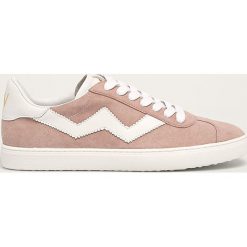 Stuart Weitzman - Buty skórzane Daryl. Różowe buty sportowe damskie Stuart Weitzman, bez wzorów, ze skóry, sportowe. W wyprzedaży za 499,90 zł.