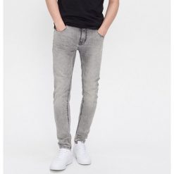 Jeansy skinny - Szary. Szare jeansy męskie House, bez wzorów. Za 99,99 zł.