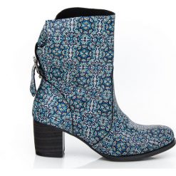 Botki na słupku - skóra naturalna - model 497 - motyw etniczny. Szare botki damskie Zapato, na zimę, z jeansu, klasyczne, za kostkę, bez obcasa, na obcasie, na klamry. Za 399,00 zł.