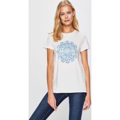 Desigual - Top. Czarne bluzki damskie Desigual, s, z nadrukiem, z bawełny, casualowe, z okrągłym kołnierzem, z krótkim rękawem. W wyprzedaży za 119,90 zł.