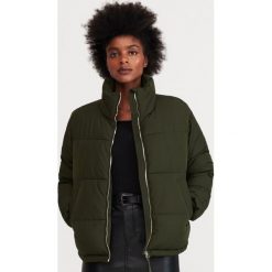 Pikowana kurtka - Khaki. Brązowe kurtki damskie Reserved, bez wzorów, bez kaptura. Za 139,99 zł.