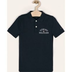 Tommy Hilfiger - Polo dziecięce 128-176 cm. Niebieskie t-shirty chłopięce TOMMY HILFIGER, z aplikacjami, z bawełny, z krótkim rękawem. W wyprzedaży za 179,90 zł.