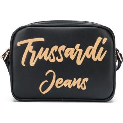 Trussardi Jeans Tessa Cross body bag Czarny. Czarne torebki klasyczne damskie Trussardi Jeans, w paski, z jeansu, bez dodatków. Za 447,95 zł.